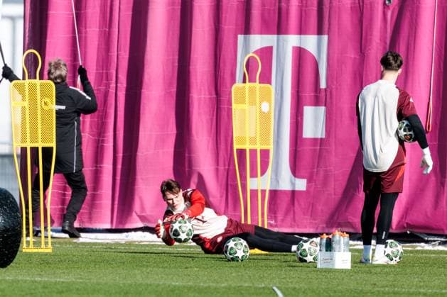 UEFA Champions League: Abschlusstraining FC Bayern München; 17.02.2025 UEFA Champions League: Abschlusstraining FC Bayern München vor dem Spiel gegen Celtic FC, München, Trainingsgelände an der Säbenerstr am 17.02.2025 Copyright: xBEAUTIFULxSPORTS Wunderlx
