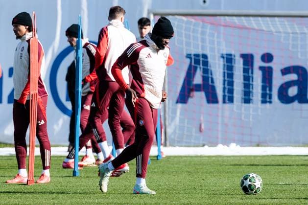 UEFA Champions League: Abschlusstraining FC Bayern München; 17.02.2025 Dayot Upamecano (FC Bayern München, 2) am Ball UEFA Champions League: Abschlusstraining FC Bayern München vor dem Spiel gegen Celtic FC, München, Trainingsgelände an der Säbenerstr am 17.02.2025 Copyright: xBEAUTIFULxSPORTS Wunderlx