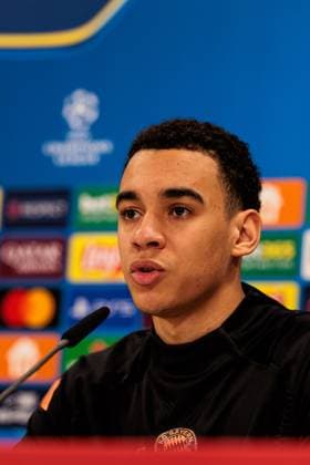 UEFA Champions League: Pressekonferenz FC Bayern München; 17.02.2025 Jamal Musiala (FC Bayern München, 42) UEFA Champions League: Pressekonferenz FC Bayern München vor dem Spiel gegen Celtic FC, München, Trainingsgelände an der Säbenerstr am 17.02.2025 Copyright: xBEAUTIFULxSPORTS Wunderlx