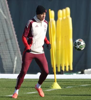 17.02.2025, CL. Abschlusstraining, Saebenerstrasse Muenchen,, Fussball, im Bild: Jamal Musiala (FC Bayern Muenchen)