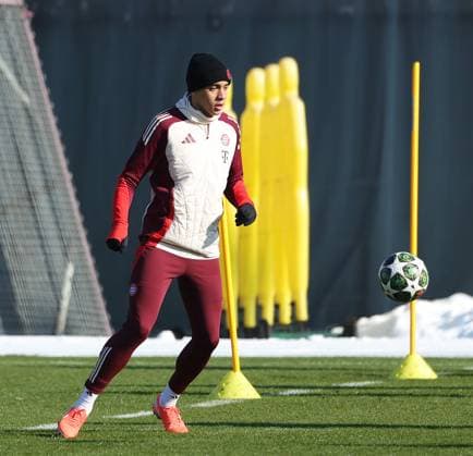 17.02.2025, CL. Abschlusstraining, Saebenerstrasse Muenchen,, Fussball, im Bild: Jamal Musiala (FC Bayern Muenchen)