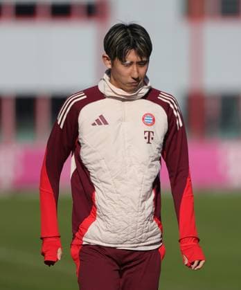 17.02.2025, CL. Abschlusstraining, Saebenerstrasse Muenchen,, Fussball, im Bild: Hiroki Ito (FC Bayern Muenchen)