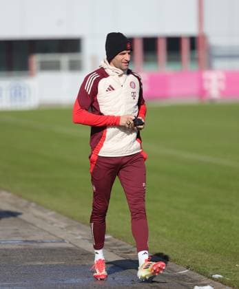 17.02.2025, CL. Abschlusstraining, Saebenerstrasse Muenchen,, Fussball, im Bild: Thomas Mueller (FC Bayern Muenchen)