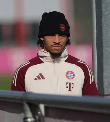 17.02.2025, CL. Abschlusstraining, Saebenerstrasse Muenchen,, Fussball, im Bild: Leroy Sane (FC Bayern Muenchen)