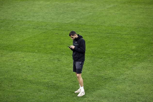 Milan - David Hancko of Feyenoord during the walk around the San Siro stadium prior to the UEFA Champions League game against AC Milan at San Siro on Feb. 17, 2025 in Milan, Italy. ANP MAURICE VAN STEEN xVIxANPxSportx xxANPxIVx 520249323 originalFilename: 520249323.jpg