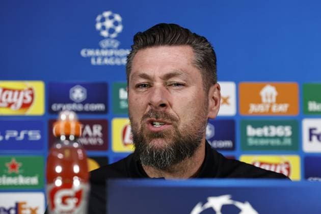 Milan - Feyenoord coach Pascal Bosschaart during the MD-1 press conference, PK, Pressekonferenz ahead of the UEFA Champions League game against AC Milan at San Siro on Feb. 17, 2025 in Milan, Italy. ANP MAURICE VAN STEEN xVIxANPxSportx xxANPxIVx 520250252 originalFilename: 520250252.jpg