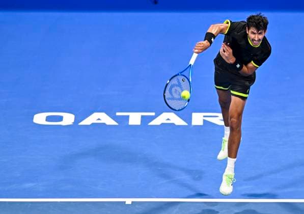 ATP, Tennis Herren QATAR EXXONMOBIL OPEN ROUND OF 32 Alexei Popyrin of Australia competes in her round of 32 match against Jack Draper of Great Britain during the ATP Qatar ExxonMobil Open 2025 tennis tournament at the Khalifa International Tennis Complex in Doha, Qatar, on February 17, 2025. DOHA Qatar Copyright: xNOUSHADx