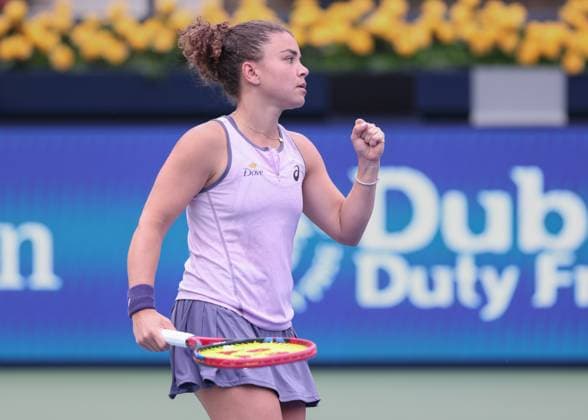 Jasmine Paolini (ITA) macht die Faust und jubelt,Jubel, Freude,Emotion, Dubai Duty Free Tennis Championships, Dubai, U.A.E. Copyright: xJuergenxHasenkopfx