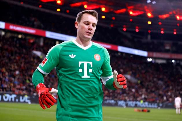 NEUER Manuel Torwart Team FC Bayern Muenchen DFL Fussball Bundesliga Saison 2024 - 2025 BL Spiel Bayer 04 Leverkusen - FC Bayern Muenchen am 15.02. 2025 in Leverkusen DFL REGULATIONS PROHIBIT ANY USE OF PHOTOGRAPHS as IMAGE SEQUENCES and or QUASI-VIDEO Copyright: xLacixPerenyix
