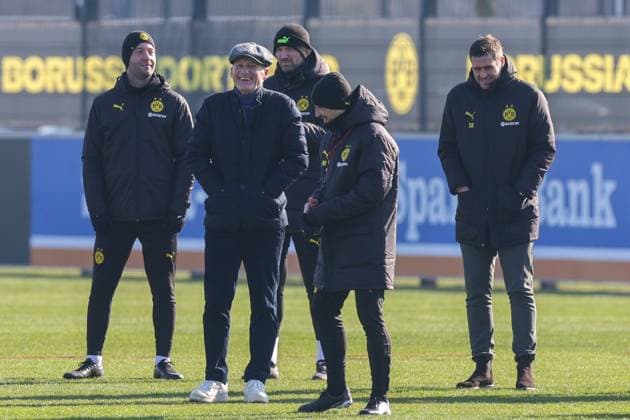 18.02.2025, Abschlusstraining zum UEFA Champions League Spiel zwischen Borussia Dortmund und Sporting Lissabon, v. l. Vorsitzender der Geschäftsführung Hans-Joachim Watzke (Borussia Dortmund), Trainer Niko Kovac (Borussia Dortmund), Sportdirektor Sebastian Kehl (Borussia Dortmund) lachen, Dortmund Trainingsgelände Borussia Dortmund NRW Deutschland xRHR-FOTO DEx Copyright: DennisxEwert RHR-FOTOx RHR-FOTO DE
