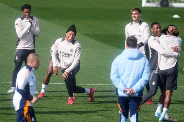 February 18, 2025, Valdebebas, Madrid, SPAIN: Kylian Mbappe during the training day of Real Madrid ahead the UEFA Champions League 2024 25 League Knockout Play-off second leg match against Manchester City at Ciudad Deportiva Real Madrid on February 18, 2024, in Valdebebas, Madrid, Spain. Valdebebas SPAIN - ZUMAa181 20250218_zaa_a181_025 Copyright: xOscarxJ.xBarrosox