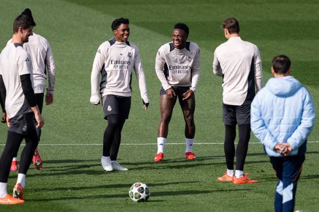 UEFA Champions League 2024 25 League Knockout Play-off Second Leg: Real Madrid Training Session and press conference, PK, Pressekonferenz Real Madrid players (from L to R) Thibaut Courtois, Endrick Felipe Moreira de Sousa, Vinicius Junior seen training during the UEFA Champions League 2024 25 League Knockout Play-off Second Leg Training And Press Conference at Ciudad Real Madrid on February 18, 2025 in Madrid, Spain. Valdebebas Ciudad Real Madrid Madrid Spain Copyright: xAlbertoxGardinx AGardin_20250218_Real_Madrid_Training_Press_0146