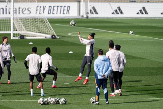 UEFA Champions League 2024 25 League Knockout Play-off Second Leg: Real Madrid Training Session and press conference, PK, Pressekonferenz Kylian Mbappe (C) of Real Madrid CF seen heading the ball during the UEFA Champions League 2024 25 League Knockout Play-off Second Leg Training And Press Conference at Ciudad Real Madrid on February 18, 2025 in Madrid, Spain. Valdebebas Ciudad Real Madrid Madrid Spain Copyright: xAlbertoxGardinx AGardin_20250218_Real_Madrid_Training_Press_0148
