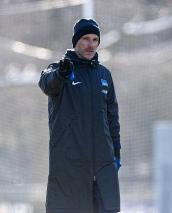 Fussball, Herren, Saison 2024 25, 2. Bundesliga, Hertha BSC, Training, Trainer Stefan Leitl (Hertha BSC), 18.02. 2025,