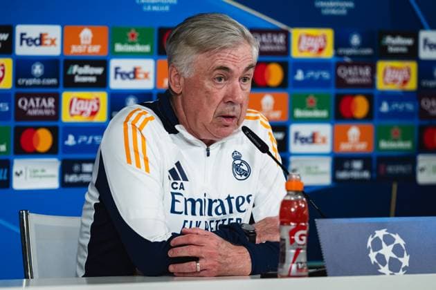 UEFA Champions League 2024 25 League Knockout Play-off Second Leg: Real Madrid Training Session and press conference, PK, Pressekonferenz Carlo Ancelotti, head coach of Real Madrid CF, seen speaking during the UEFA Champions League 2024 25 League Knockout Play-off Second Leg Training And Press Conference at Ciudad Real Madrid on February 18, 2025 in Madrid, Spain. Valdebebas Ciudad Real Madrid Madrid Spain Copyright: xAlbertoxGardinx AGardin_20250218_Real_Madrid_Training_Press_0270