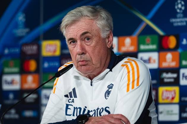 UEFA Champions League 2024 25 League Knockout Play-off Second Leg: Real Madrid Training Session and press conference, PK, Pressekonferenz Carlo Ancelotti, head coach of Real Madrid CF, seen speaking during the UEFA Champions League 2024 25 League Knockout Play-off Second Leg Training And Press Conference at Ciudad Real Madrid on February 18, 2025 in Madrid, Spain. Valdebebas Ciudad Real Madrid Madrid Spain Copyright: xAlbertoxGardinx AGardin_20250218_Real_Madrid_Training_Press_0274