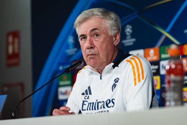 UEFA Champions League 2024 25 League Knockout Play-off Second Leg: Real Madrid Training Session and press conference, PK, Pressekonferenz Carlo Ancelotti, head coach of Real Madrid CF, seen speaking during the UEFA Champions League 2024 25 League Knockout Play-off Second Leg Training And Press Conference at Ciudad Real Madrid on February 18, 2025 in Madrid, Spain. Valdebebas Ciudad Real Madrid Madrid Spain Copyright: xAlbertoxGardinx AGardin_20250218_Real_Madrid_Training_Press_0278