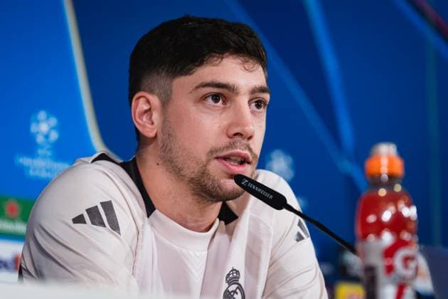 UEFA Champions League 2024 25 League Knockout Play-off Second Leg: Real Madrid Training Session and press conference, PK, Pressekonferenz Federico Valverde of Real Madrid CF seen speaking during the UEFA Champions League 2024 25 League Knockout Play-off Second Leg Training And Press Conference at Ciudad Real Madrid on February 18, 2025 in Madrid, Spain. Valdebebas Ciudad Real Madrid Madrid Spain Copyright: xAlbertoxGardinx AGardin_20250218_Real_Madrid_Training_Press_0299