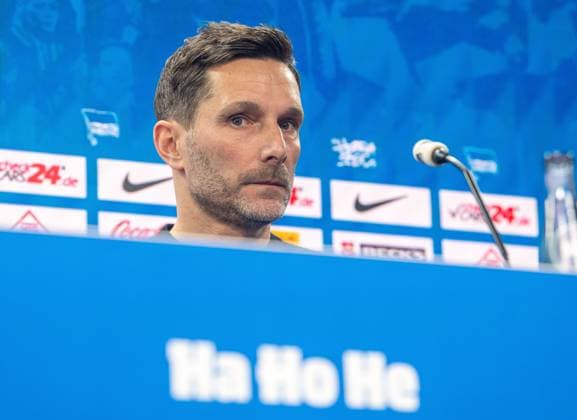Fussball, Herren, Saison 2024 25, 2. Bundesliga, Hertha BSC, Pressekonferenz zur Vorstellung des neuen Trainers Stefan Leitl, im Bild: v.l. Trainer Stefan Leitl (Hertha BSC), 18.02. 2025,