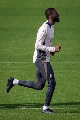 UEFA Champions League 2024 25 League Knockout Play-off Second Leg: Real Madrid Training Session and press conference, PK, Pressekonferenz Antonio Rudiger of Real Madrid CF seen training during the UEFA Champions League 2024 25 League Knockout Play-off Second Leg Training And Press Conference at Ciudad Real Madrid on February 18, 2025 in Madrid, Spain. Valdebebas Ciudad Real Madrid Madrid Spain Copyright: xAlbertoxGardinx AGardin_20250218_Real_Madrid_Training_Press_0316