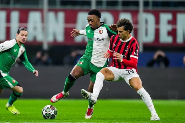 UEFA Champions League: AC Milan v Feyenoord Milan - Antoni Milambo of Feyenoord, Joao Felix of AC Milan during the 2nd leg of the knockout phase play-offs of new format of the Champions League 2024 2025. The match is set between AC Milan and Feyenoord at Giuseppe Meazza San Siro on 18 February 2025 in Milan, Italy. Copyright: xTomxBodex