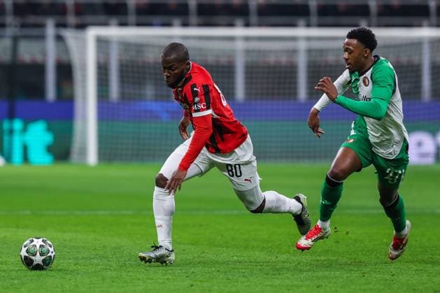 Yunus Musah of AC Milan competes for the ball with Antoni Milambo of Feyenoord Rotterdam during UEFA Champions League 2024 25 Knockout phase play-offs 2nd leg football match between AC Milan and Feyenoord Rotterdam at San Siro Stadium  Copyright: xFabrizioxCarabelli IPAxSportx xipa-agency.netx xx IPA_54259429 IPA_Agency_IPA54259429