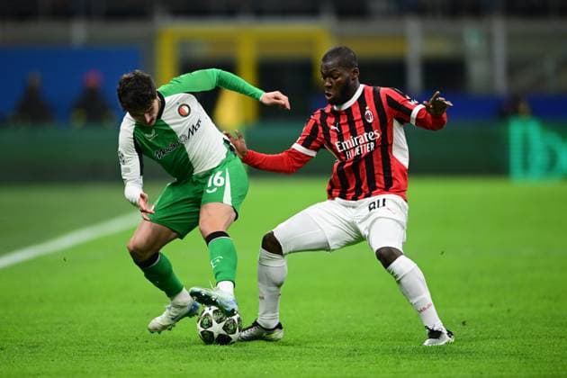 AC Milan v Feyenoord - UEFA Champions League 2024 25 League Knockout Play-off Second Leg Hugo Bueno of Feyenoord Rotterdam plays during the round 16 UEFA Champions League match between AC Milan and Feyenoord Rotterdam at San Siro Stadium in Milan, Italy, on February 18, 2025. Milan Lombardy Italy  Copyright: xAndreaxDiodatox originalFilename:diodato-acmilanv250218_npWkF.jpg