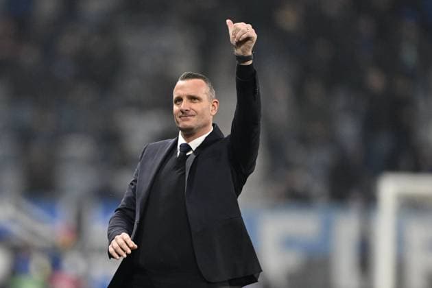 Atalanta v Club Brugge - UEFA Champions League BERGAMO, ITALY - FEBRUARY 18 : Hayen Nicky head coach of Club Brugge before the start of the game during the UEFA Champions League 2024 25 knockout phase play-off match second leg between Atalanta and Club Brugge on February 18, 2025 in Bergamo, Italy, 18 02 2025 Bergamo Italy  Copyright: xJanxDexMeuleneirx
