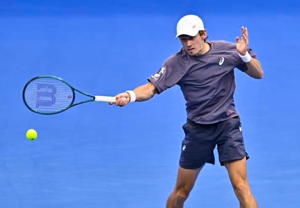 ATP, Tennis Herren QATAR EXXONMOBIL OPEN ROUND OF 32 Alex De Minaur of Australia competes in her round of 32 match against Roman Safiullin during the ATP Qatar ExxonMobil Open 2025 tennis tournament at the Khalifa International Tennis Complex in Doha, Qatar, on February 18, 2025. DOHA Qatar Copyright: xNoushadxThekkayilx