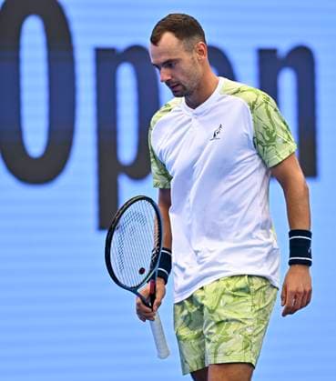 ATP, Tennis Herren QATAR EXXONMOBIL OPEN ROUND OF 32 Roman Safiullin competes in her round of 32 match against Alex De Minaur of Australia during the ATP Qatar ExxonMobil Open 2025 tennis tournament at the Khalifa International Tennis Complex in Doha, Qatar, on February 18, 2025. DOHA Qatar Copyright: xNoushadxThekkayilx