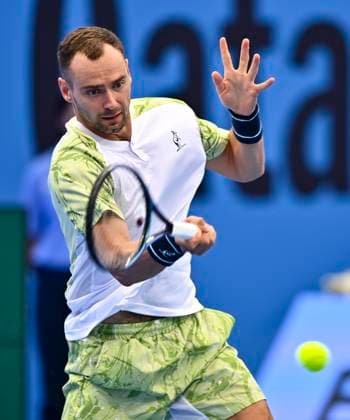 ATP, Tennis Herren QATAR EXXONMOBIL OPEN ROUND OF 32 Roman Safiullin competes in her round of 32 match against Alex De Minaur of Australia during the ATP Qatar ExxonMobil Open 2025 tennis tournament at the Khalifa International Tennis Complex in Doha, Qatar, on February 18, 2025. DOHA Qatar Copyright: xNoushadxThekkayilx