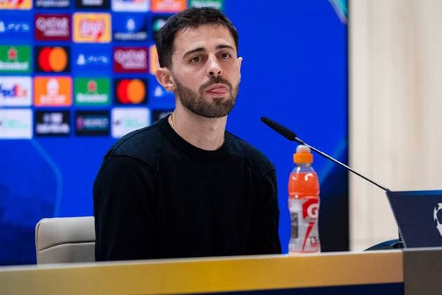 UEFA Champions League 2024 25 League Knockout Play-off Second Leg: Manchester City press conference, PK, Pressekonferenz Bernardo Silva of Manchester City FC seen speaking during the UEFA Champions League 2024 25 League Knockout Play-off Second Leg Press Conference at Estadio Santiago Bernabeu on February 18, 2025 in Madrid, Spain. Madrid Estadio Santiago Bernabeu Madrid Spain Copyright: xAlbertoxGardinx AGardin_20250218_Man_City_Press_0140