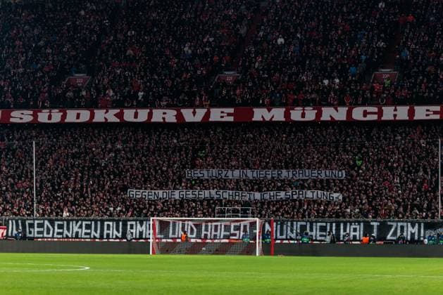UEFA Champions League: FC Bayern München - Celtic FC; 18.02.2025 Gedenkminute für die Opfer des Anschlags in München Banner in der Südkurve Bestürzt, in tiefer Trauer und gegen die gesellschaftliche Spaltung In Gedenken an Amel und Hafsa - München hält zam! UEFA Champions League: FC Bayern München - Celtic FC, München, Allianz Arena am 17.02.2025 Copyright: xBEAUTIFULxSPORTS Wunderlx