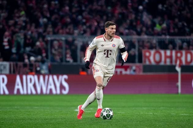 Leon Goretzka (FC Bayern Muenchen, 08) am Ball, GER, FC Bayern Muenchen vs Celtic Football Club Glasgow, Fussball, UEFA Champions League, Playoff Rueckspiel, Spielzeit 2024 2025, 18.02.2025 GER, FC Bayern Muenchen vs Celtic Football Club Glasgow, Fussball, UEFA Champions League, Playoff Rueckspiel, Spielzeit 2024 2025, 18.02.2025 Muenchen Copyright: xEibner-Pressefoto Memmlerx EP_MMR
