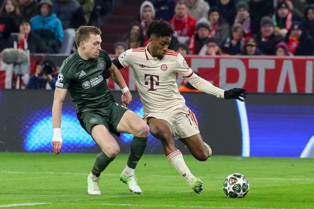 Alistair Johnston (Celtic Glasgow) und Kingsley Coman (FC Bayern Muenchen) kaempfen um den Ball, UEFA Champions League 2024 25 League Knockout Play-off Second Leg, FC Bayern München v Celtic FC, Allianz Arena am 18. February 2025 in München, Deutschland. (Foto von Marco Steinbrenner DeFodi Images) Alistair Johnston (Celtic Glasgow) und Kingsley Coman (FC Bayern Muenchen) battle for the ball, UEFA Champions League 2024 25 League Knockout Play-off Second Leg, FC Bayern München v Celtic FC, Allianz Arena, February 18, 2025 in Munich, Germany. (Photo by Marco Steinbrenner DeFodi Images) Defodi-700_muenchen_glasgow_20250218_054