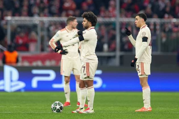 enttaeuschung bei Serge Gnabry 7 (FC Bayern Muenchen) nach dem 0:1, FC Bayern Muenchen vs. Celtic Glasgow, Fussball, Champions League, Play offs, Rueckspiel, 18.02.2025 Muenchen Bayern Deutschland