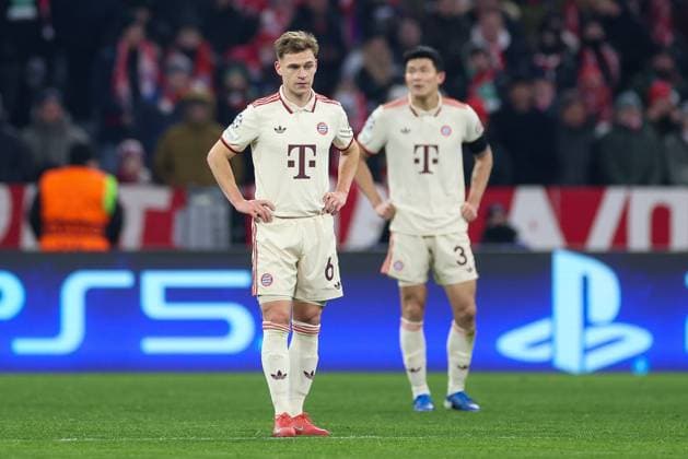 enttaeuschung bei Joshua Kimmich 6 (FC Bayern Muenchen) nach dem 0:1, FC Bayern Muenchen vs. Celtic Glasgow, Fussball, Champions League, Play offs, Rueckspiel, 18.02.2025 Muenchen Bayern Deutschland