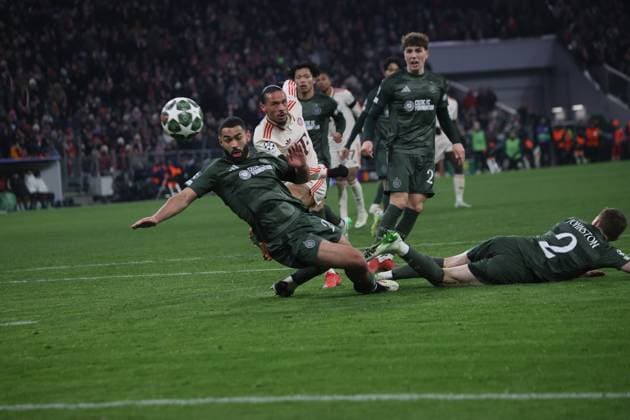 . Bayern-Celtic. Fußball Championsleague, FC Bayern München - Celtic Glasgow FC, Play Off Rückspiel, Saison 2024-2025, am 18.02.2025 in Muenchen, A L L I A N Z A R E N A, Deutschland. Quelle Copyright Credit : Oryk HAIST