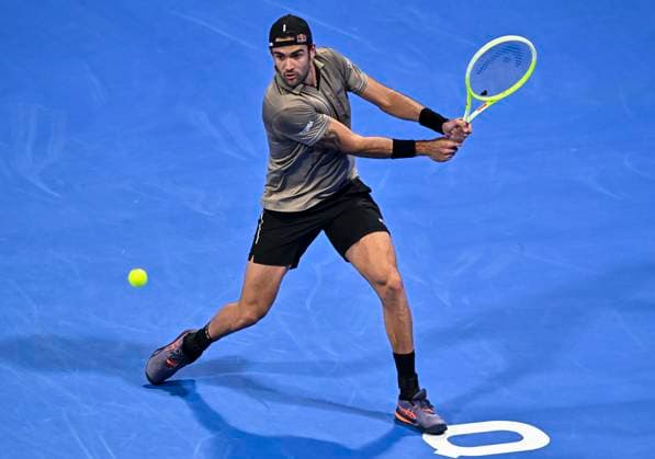 ATP, Tennis Herren QATAR EXXONMOBIL OPEN ROUND OF 32 Matteo Berrettini of Italy competes in her round of 32 match against Novak Djokovic of Serbia during the ATP Qatar ExxonMobil Open 2025 tennis tournament at the Khalifa International Tennis Complex in Doha, Qatar, on February 18, 2025. DOHA Qatar Copyright: xNOUSHADx