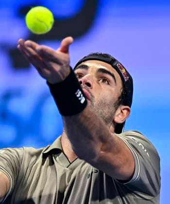 ATP, Tennis Herren QATAR EXXONMOBIL OPEN ROUND OF 32 Matteo Berrettini of Italy competes in her round of 32 match against Novak Djokovic of Serbia during the ATP Qatar ExxonMobil Open 2025 tennis tournament at the Khalifa International Tennis Complex in Doha, Qatar, on February 18, 2025. DOHA Qatar Copyright: xNOUSHADx