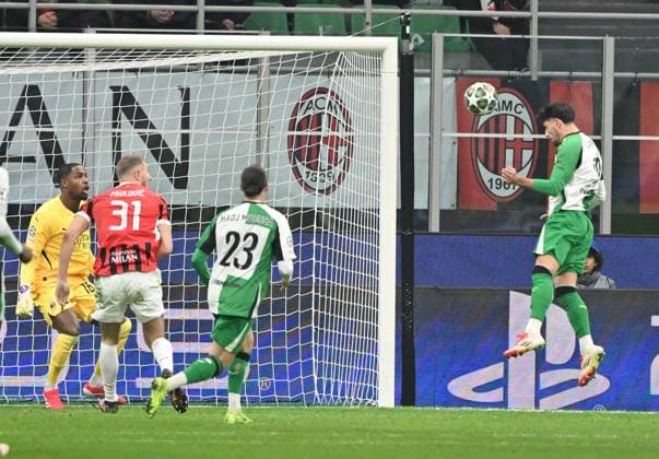 (250219) -- MILAN, Feb. 19, 2025 -- Feyenoord s Julian Carranza (1st R) heads for the ball to score during the UEFA Champions League knockout phase play-off second leg football match between AC Milan and Feyenoord in Milan, Italy, Feb. 18, 2025. (Photo by Xinhua) (SP)ITALY-MILAN-FOOTBALL-UEFA CHAMPIONS LEAGUE-AC MILAN VS FEYENOORD AlbertoxLingria 