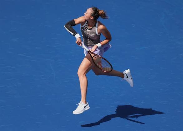 Qinwen Zheng (CHN), Dubai Duty Free Tennis Championships, Dubai, U.A.E. Copyright: xJuergenxHasenkopfx