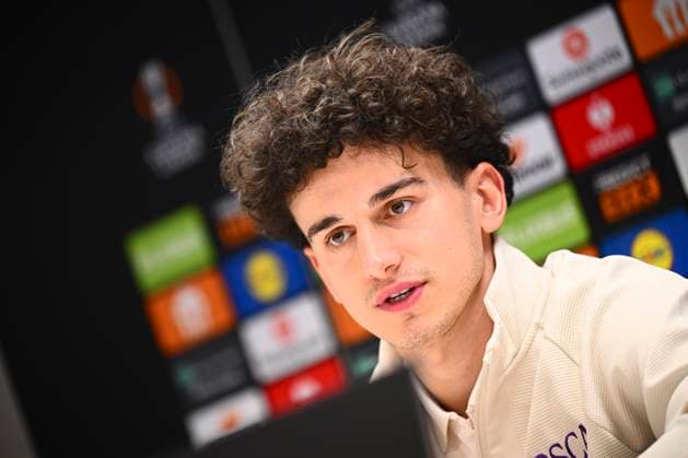 RSC Anderlecht v Fenerbahce - UEFA Europa League Media Activities 19 02 2025 ANDERLECHT, BELGIUM - FEBRUARY 19 : Leoni Theo midfielder of RSC Anderlecht talking to the press during a press conference, PK, Pressekonferenz ahead of the UEFA Europa League 2024 25 knockout phase play-off match second leg between RSC Anderlecht and Fenerbahce on February 19, 2025 in Anderlecht, Belgium, 19 02 2025 Anderlecht Belgium  Copyright: xGvgx