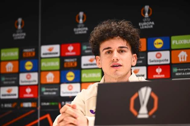 RSC Anderlecht v Fenerbahce - UEFA Europa League Media Activities 19 02 2025 ANDERLECHT, BELGIUM - FEBRUARY 19 : Leoni Theo midfielder of RSC Anderlecht talking to the press during a press conference, PK, Pressekonferenz ahead of the UEFA Europa League 2024 25 knockout phase play-off match second leg between RSC Anderlecht and Fenerbahce on February 19, 2025 in Anderlecht, Belgium, 19 02 2025 Anderlecht Belgium  Copyright: xGvgx