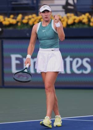 Mirra Andreeva macht die Faust und jubelt,Jubel, Freude,Emotion, Dubai Duty Free Tennis Championships, Dubai, U.A.E. Copyright: xJuergenxHasenkopfx