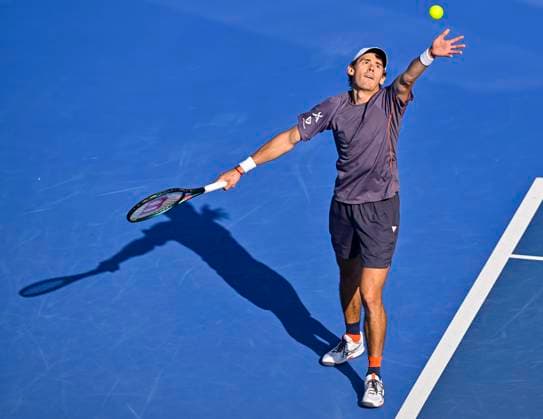 ATP, Tennis Herren QATAR EXXONMOBIL OPEN ROUND OF 16 Alex De Minaur of Australia competes in her round of 16 match against Botic Van De Zandschulp of Netherlands during the ATP Qatar ExxonMobil Open 2025 tennis tournament at the Khalifa International Tennis Complex in Doha, Qatar, on February 19, 2025. DOHA Qatar Copyright: xNOUSHADx