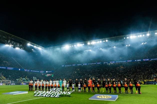 UEFA Champions League: Borussia Dortmund - Sporting Clube de Portugal Lissabon; 19.02.2025 Die Mannschaften vor Spielbeginn UEFA Champions League: Borussia Dortmund - Sporting Clube de Portugal Lissabon, Dortmund, SIGNAL IDUNA PARK am 19.02.2025 Copyright: xBEAUTIFULxSPORTS Wunderlx