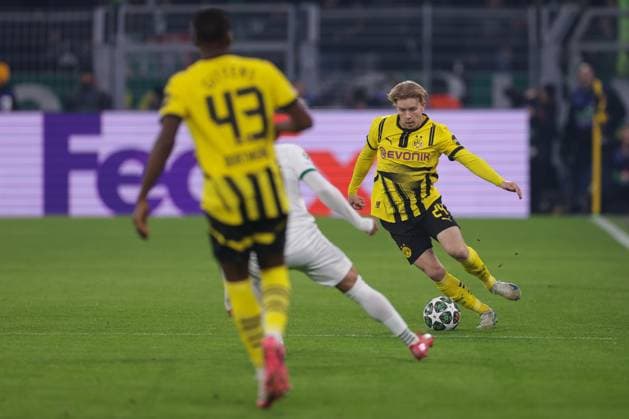 19.02.2025, UEFA Champions League, Play-Offs, Borussia Dortmund - Sporting Lissabon, Daniel Svensson (Borussia Dortmund), Dortmund Signal Iduna Park NRW Deutschland xRHR-FOTO DEx Copyright: DennisxEwert RHR-FOTOx RHR-FOTO DE