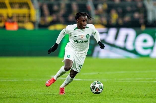 UEFA Champions League: Borussia Dortmund - Sporting Clube de Portugal Lissabon; 19.02.2025 Geovany Quenda (Sporting Clube de Portugal Lissabon, 57) am Ball, Freisteller UEFA Champions League: Borussia Dortmund - Sporting Clube de Portugal Lissabon, Dortmund, SIGNAL IDUNA PARK am 19.02.2025 Copyright: xBEAUTIFULxSPORTS Wunderlx