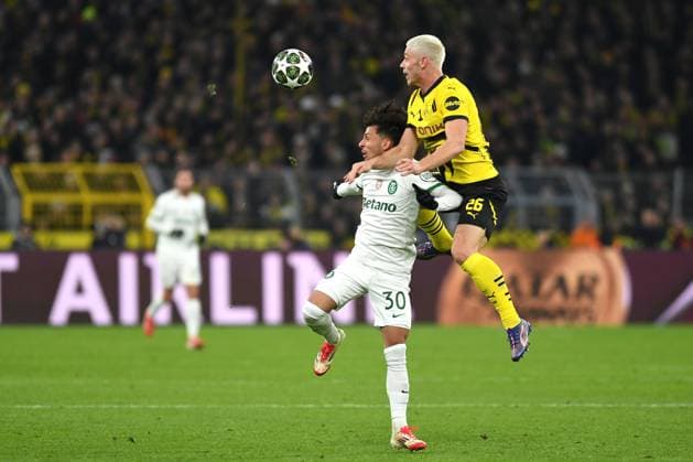 Biel (Sporting Lissabon) und Julian Ryerson (Borussia Dortmund) im Zweikampf waehrend des Spiels der UEFA Champions League 2024 25 Play-offs Rückspiel zwischen Borussia Dortmund und Sporting Lissabon, SIGNAL IDUNA PARK am 19. February 2025 in Dortmund, Deutschland. (Foto von Ralf Treese DeFodi Images) +++ Biel (Sporting Lissabon) und Julian Ryerson (Borussia Dortmund) battle for the ball during the UEFA Champions League 2024 25 League Knockout Play-off Second Leg match between Borussia Dortmund and Sporting Clube de Portugal at Signal Iduna Park on February 19, 2025 in Dortmund, Germany. (Photo by Ralf Treese DeFodi Images)